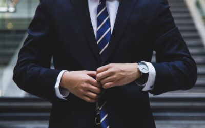 ¿Cuándo tiene un trabajador control efectivo en una sociedad?